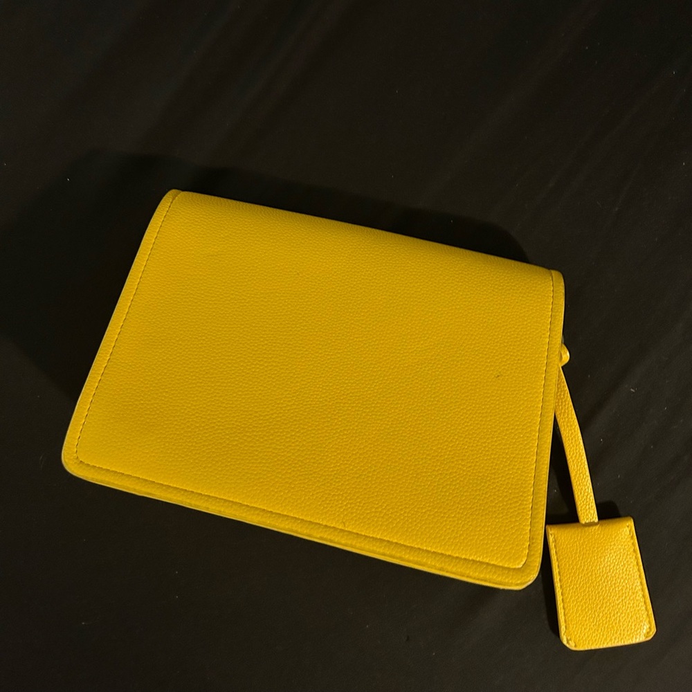 Forever 21 cross body bag,yellow,brand new